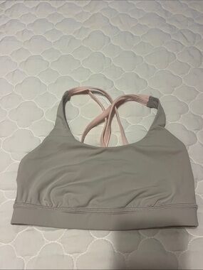 size 4 lululemon energy bra